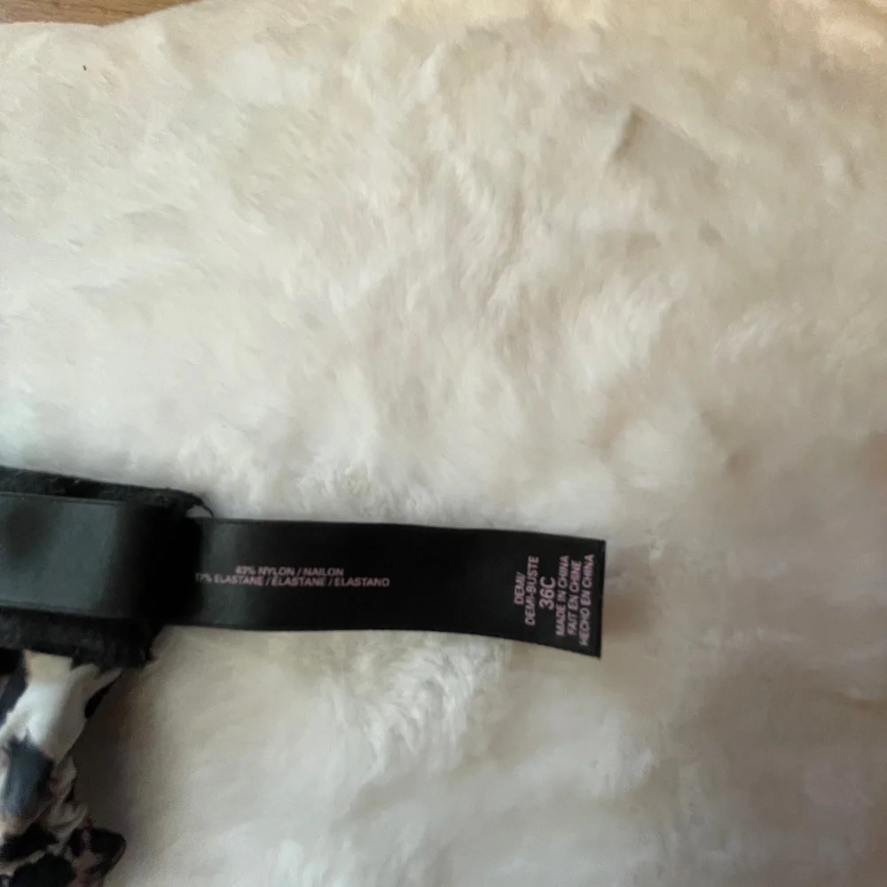 Cheetah print underwire Victoria’s Secret Demi bra, 36C - Picture 4 of 4